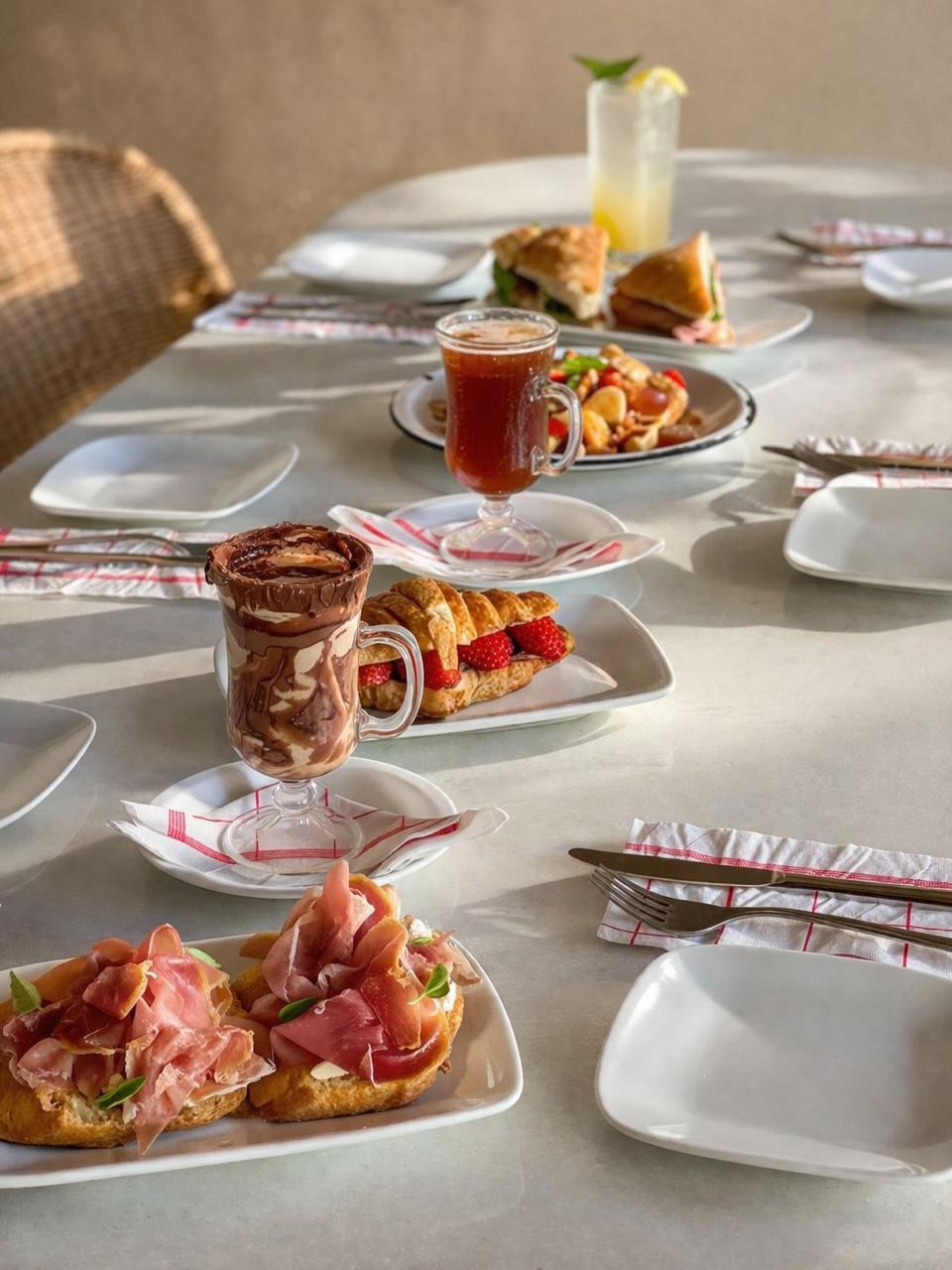 Café da manhã servido no Pasta em Casa Alphaville