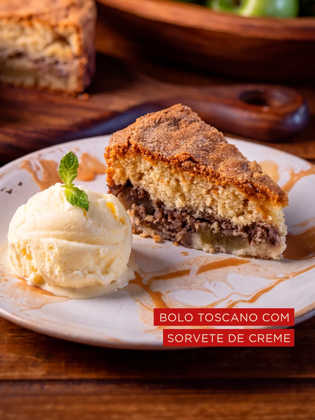 Bolo Toscano com sorvete de creme