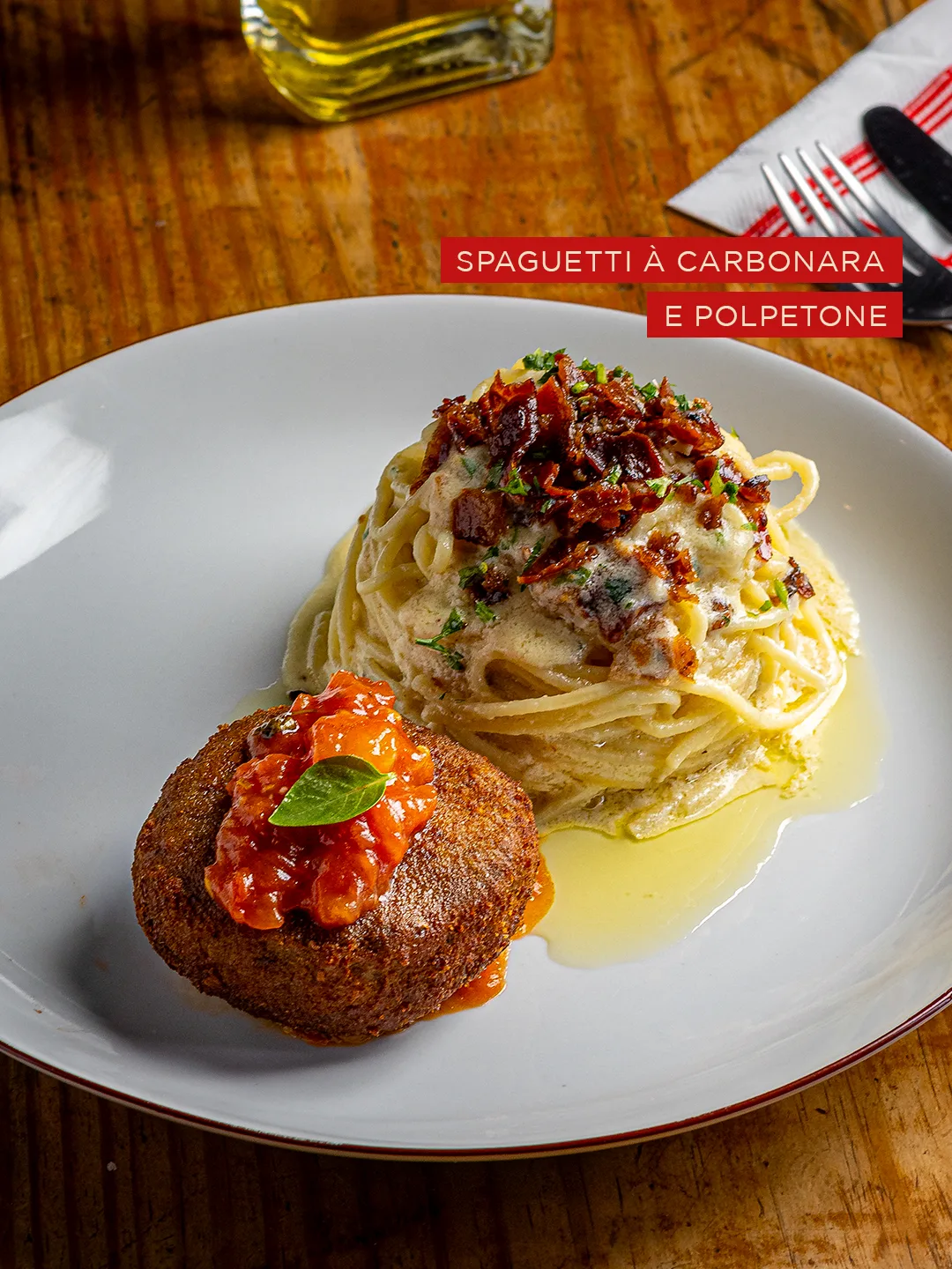 Spaghetti à Carbonara com polpetone